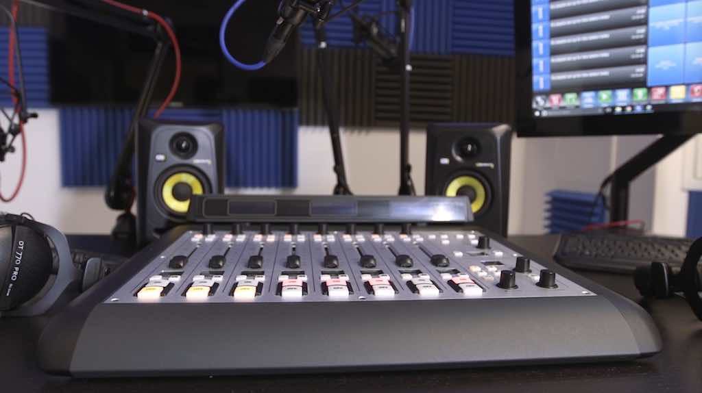 M90 Radio 89.9